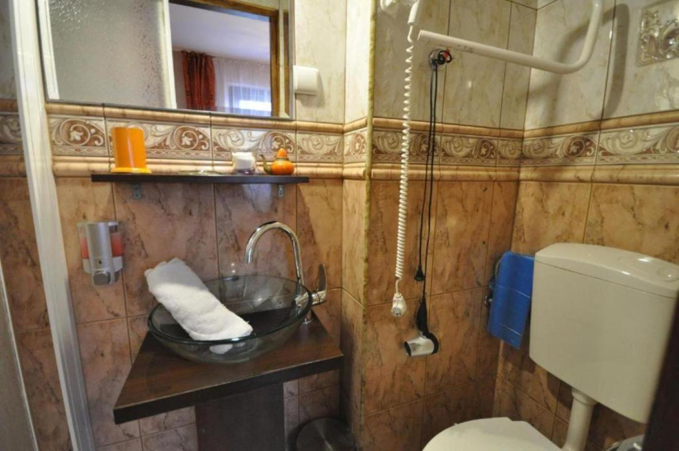 Cztery Strony Swiata Bed & Breakfast *